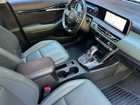 Used 2024 Kia Seltos SX w/ SX Sunroof Package AWD/4WD image 16