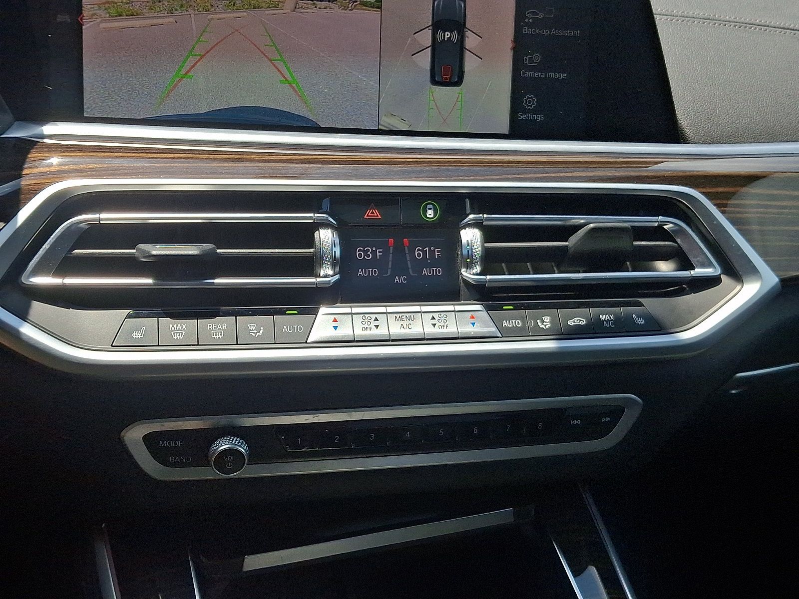 Used 2023 BMW X5 xDrive40i w/ Premium Package AWD/4WD image 17