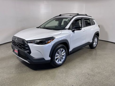 New 2026 Toyota Corolla Cross LE image 7