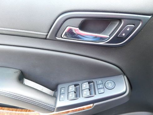 Used 2018 Chevrolet Suburban Premier image 35