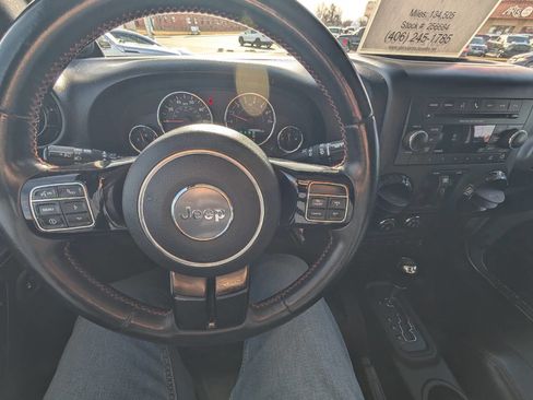 Used 2012 Jeep Wrangler Unlimited Sahara image 10