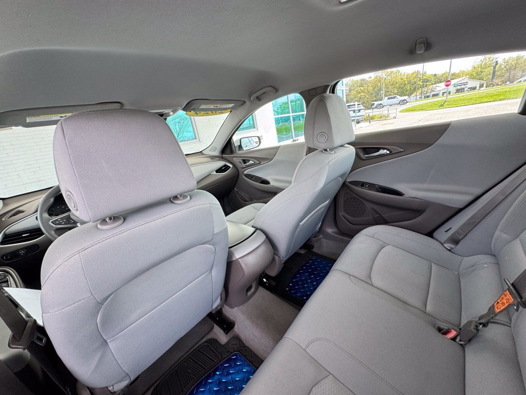 Used 2024 Chevrolet Malibu LS FWD image 21