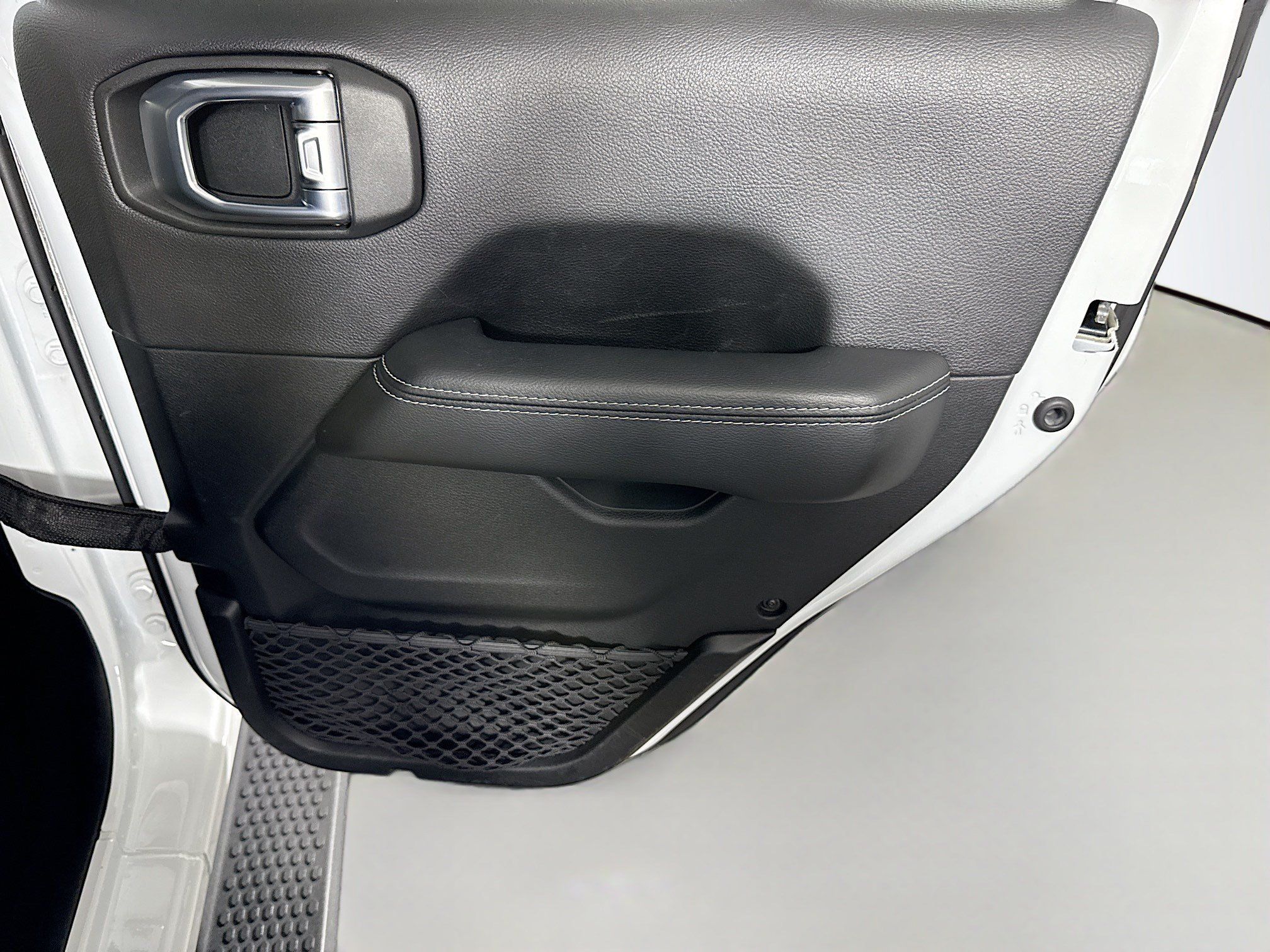 Used 2023 Jeep Wrangler Unlimited Sahara AWD/4WD image 28