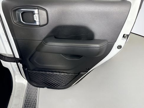 Used 2023 Jeep Wrangler Unlimited Sahara AWD/4WD image 28