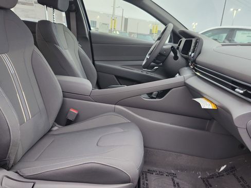 New 2026 Hyundai Elantra Sport image 28