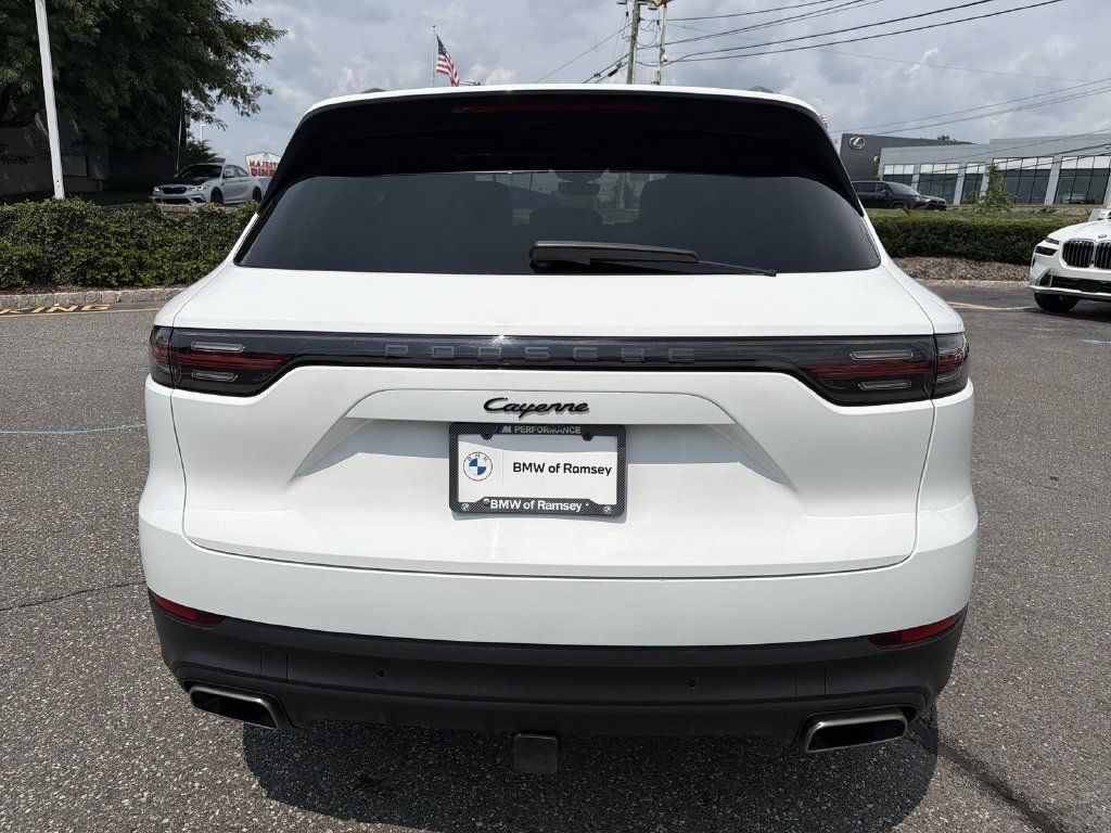 Used 2023 Porsche Cayenne AWD/4WD image 13