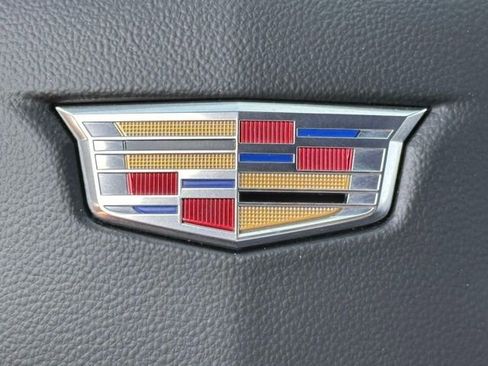 Used 2023 Cadillac XT6 Sport w/ Technology Package AWD/4WD image 28