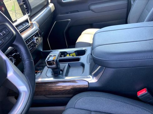 Used 2023 GMC Sierra 1500 Elevation AWD/4WD image 16