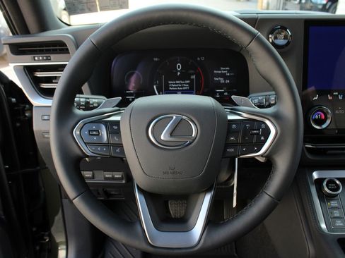 Used 2026 Lexus GX 550 image 6