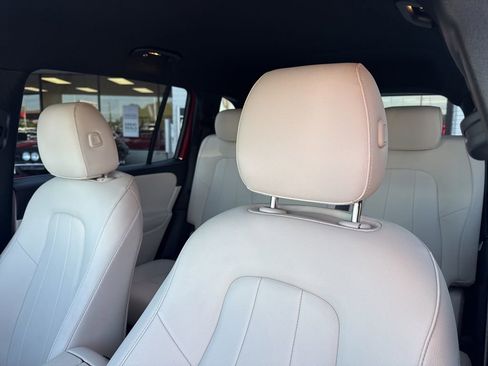 Used 2023 Mercedes-Benz EQB 250+ w/ Exclusive Package image 18