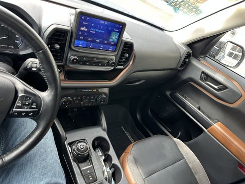 Certified 2023 Ford Bronco Sport Outer Banks w/ Tech Package image 12