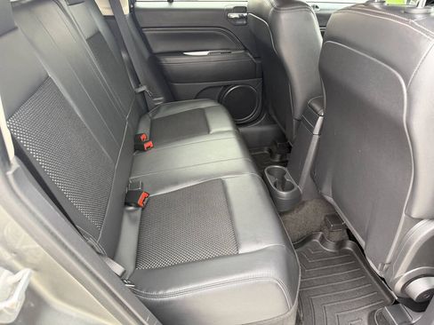 Used 2014 Jeep Compass Latitude AWD/4WD image 18
