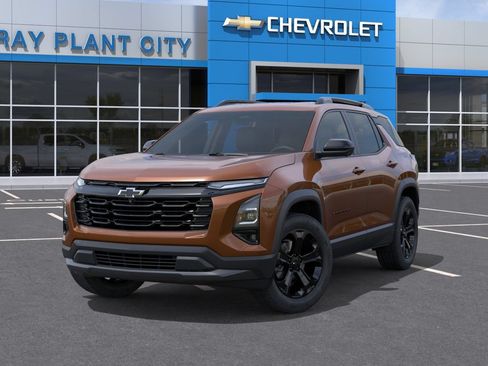 New 2027 Chevrolet Equinox LT w/ Convenience Package II FWD image 6