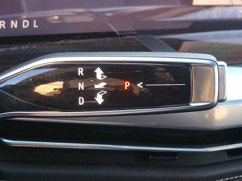 Used 2026 Cadillac Escalade Luxury w/ Touring Package image 17