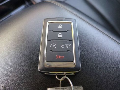 Used 2023 Jeep Grand Cherokee Limited AWD/4WD image 30