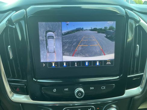 Used 2020 Chevrolet Traverse RS FWD image 13