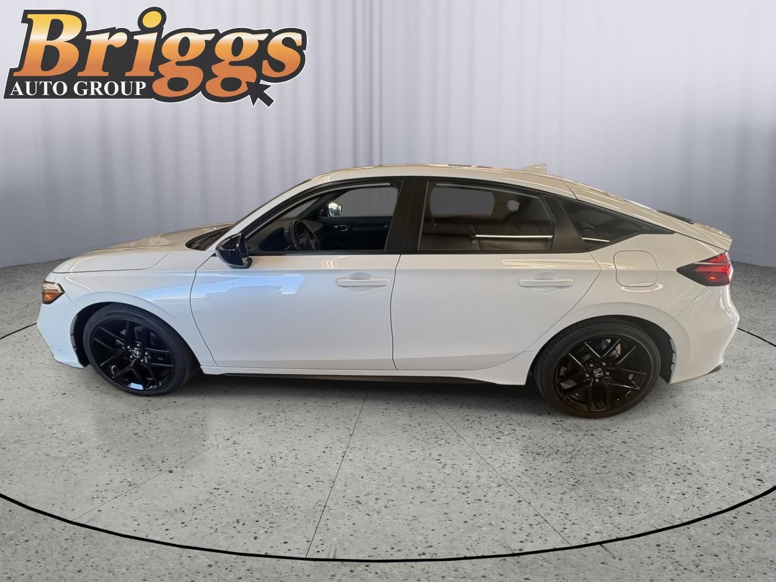 Used 2025 Honda Civic Sport image 2