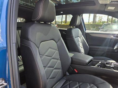 Certified 2026 Volkswagen Atlas Cross Sport SE FWD image 27