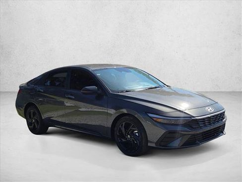 New 2026 Hyundai Elantra Sport FWD image 3
