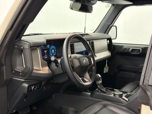 New 2025 Ford Bronco Outer Banks image 15