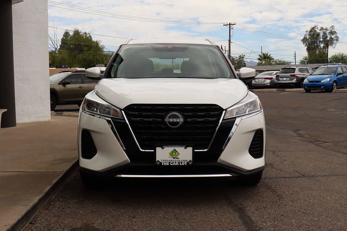 Used 2023 Nissan Kicks SV FWD image 16