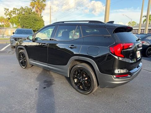 Used 2020 GMC Terrain SLE w/ Driver Convenience Package AWD/4WD image 4