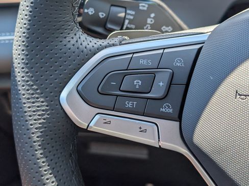 New 2026 Volkswagen Tiguan SEL R-Line AWD/4WD image 23