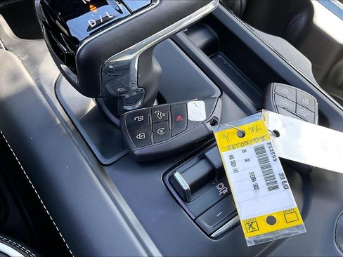 Used 2024 GMC Sierra 1500 AT4X image 12