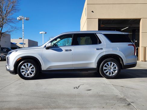Used 2024 Hyundai Palisade SEL image 2
