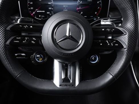 Used 2025 Mercedes-Benz GLC 43 AMG 4MATIC image 40
