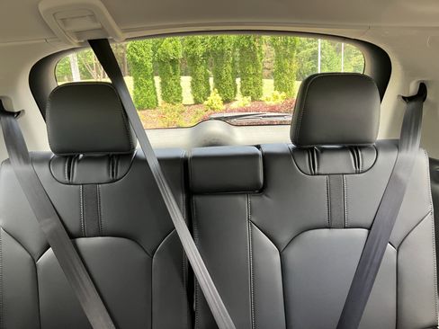 Used 2025 Honda Pilot EX-L image 32