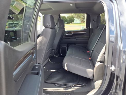 Used 2024 Chevrolet Silverado 1500 LT AWD/4WD image 11