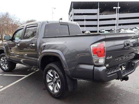 Used 2018 Toyota Tacoma Limited AWD/4WD image 6