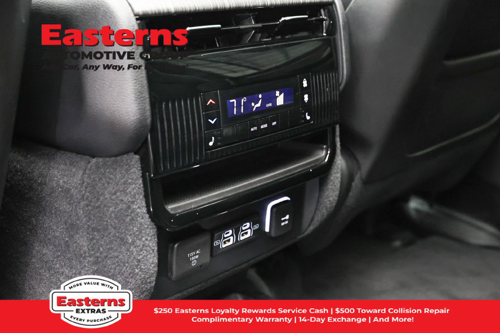 Used 2024 Jeep Wagoneer Series III w/ Premium Group I AWD/4WD image 27