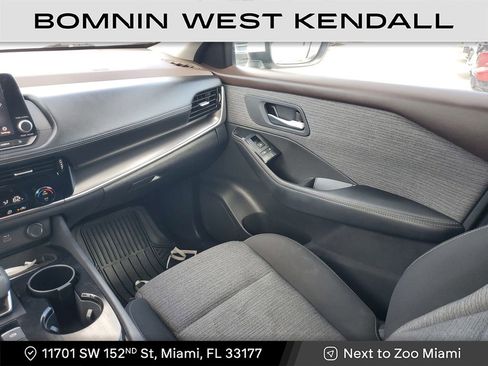 Used 2021 Nissan Rogue SV image 13