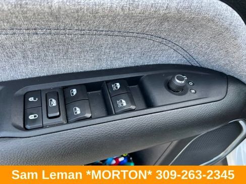 Used 2025 Jeep Compass Latitude AWD/4WD image 12