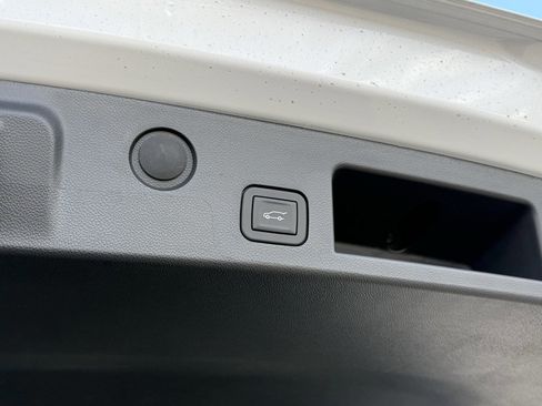 New 2026 GMC Terrain AT4 w/ Convenience Package III image 11