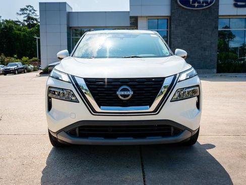 Used 2023 Nissan Rogue SV FWD image 12