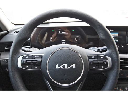 New 2026 Kia K5 LXS FWD image 12