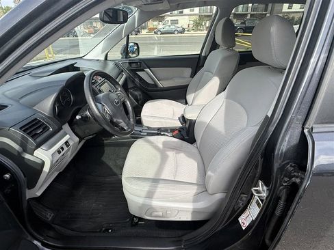 Used 2014 Subaru Forester 2.5i Premium AWD/4WD image 12