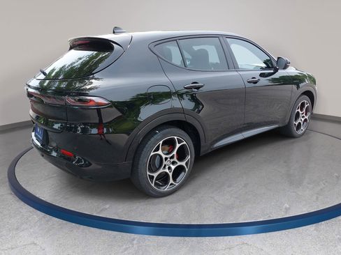 New 2025 Alfa Romeo Tonale w/ Premium Package AWD/4WD image 5