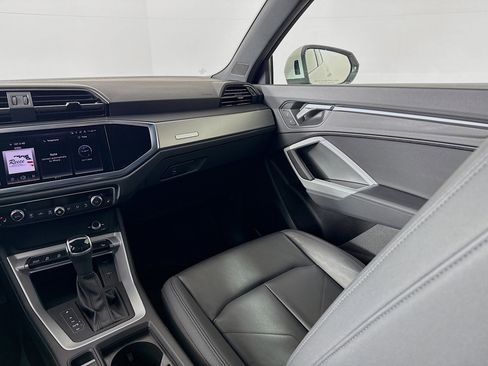 Used 2025 Audi Q3 2.0T Premium image 28