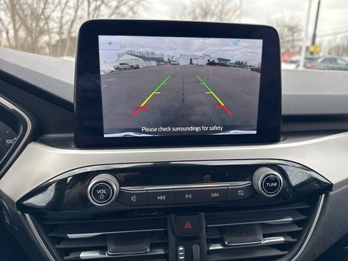 Used 2020 Ford Escape SE image 20