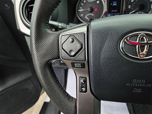 Used 2019 Toyota Tacoma 4x4 Access Cab image 11