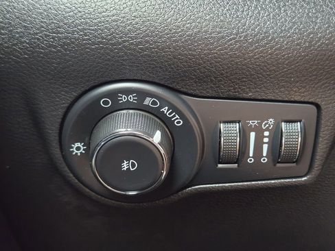 Used 2023 Jeep Compass Altitude image 30