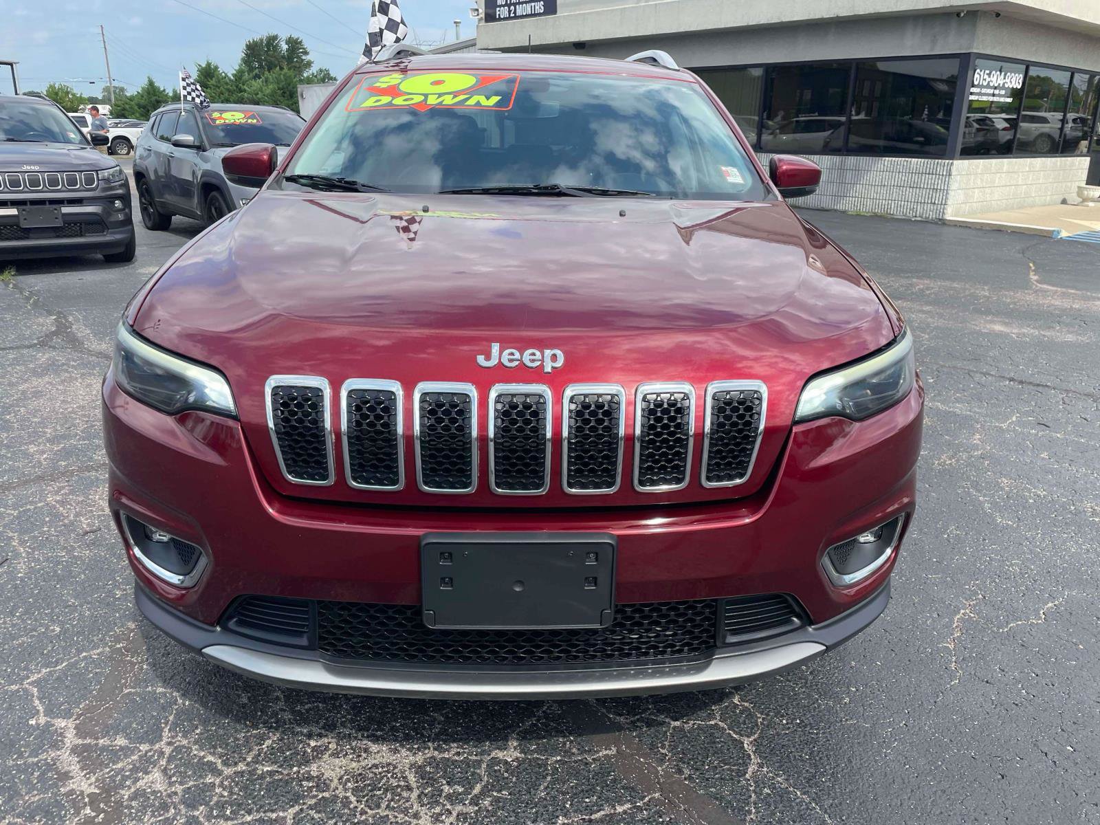 Used 2019 Jeep Cherokee Limited AWD/4WD image 2