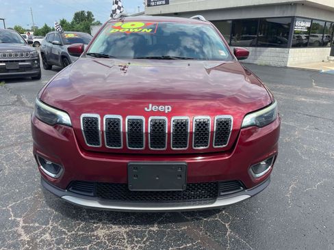 Used 2019 Jeep Cherokee Limited AWD/4WD image 2