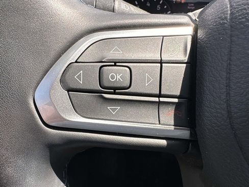 Used 2022 Jeep Compass Latitude w/ Convenience Group AWD/4WD image 17
