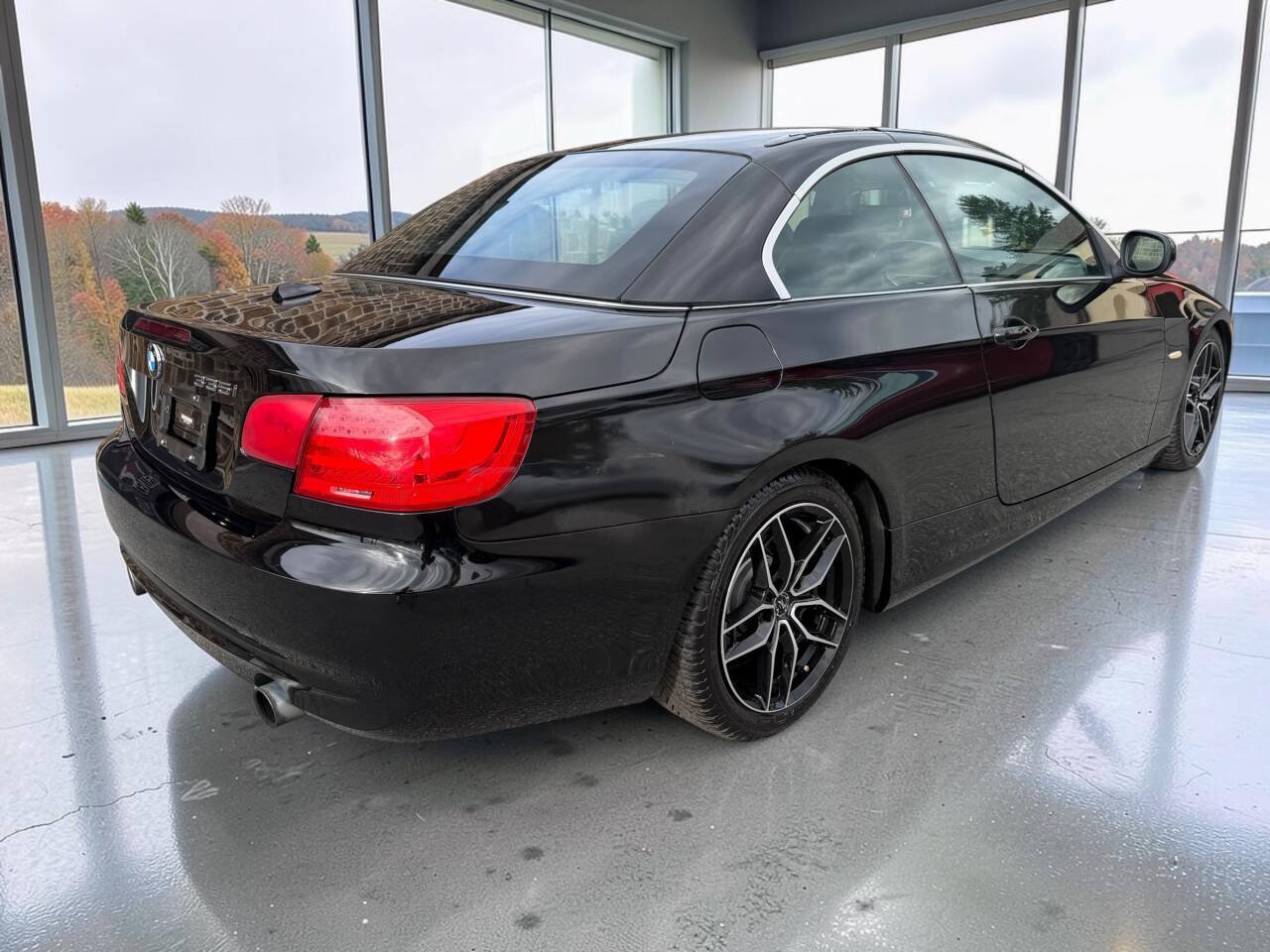 Used 2013 BMW 335i Convertible RWD image 6