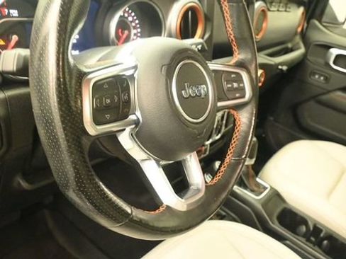 Used 2020 Jeep Gladiator Mojave AWD/4WD image 15